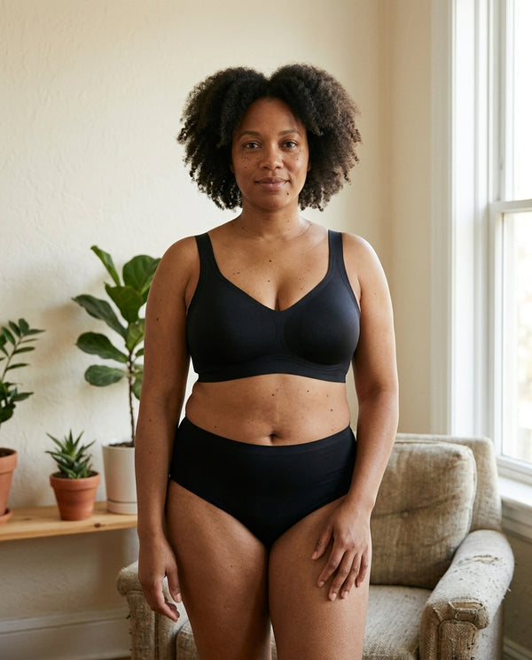 Femme portant un soutien-gorge Underskin